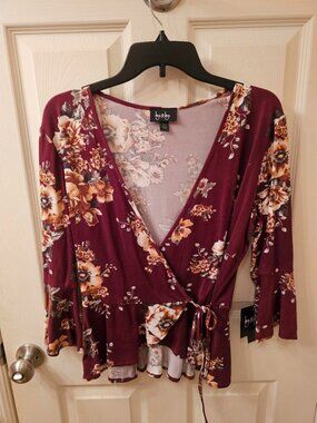 NWT Bixby Large Burgundy Floral Blouse w / Tie